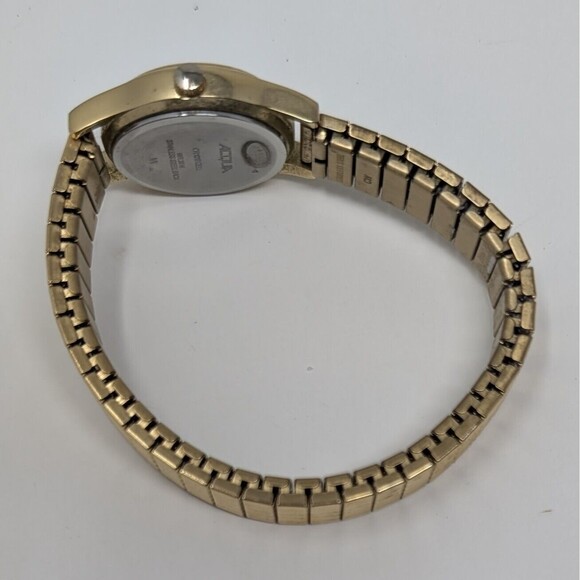 Timex Acqua INDIGLO Night Light Ladies Gold Tone Watch A63912 Stretch Band